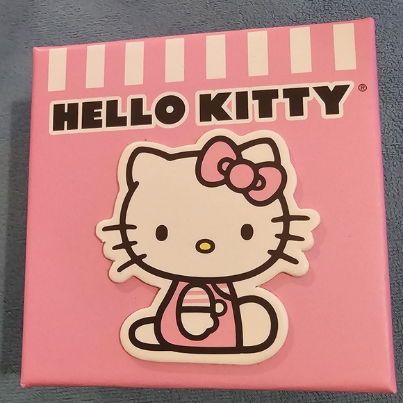 Hello Kitty gold plated over sterling, dangling earrings NIB *Price is firm* - Picture 7 of 9